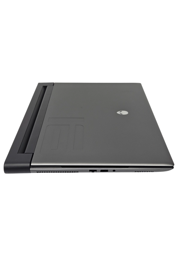 DELL Alienware M16 R1 Ryzen 7 7745HX 32GB 1TB SSD 16